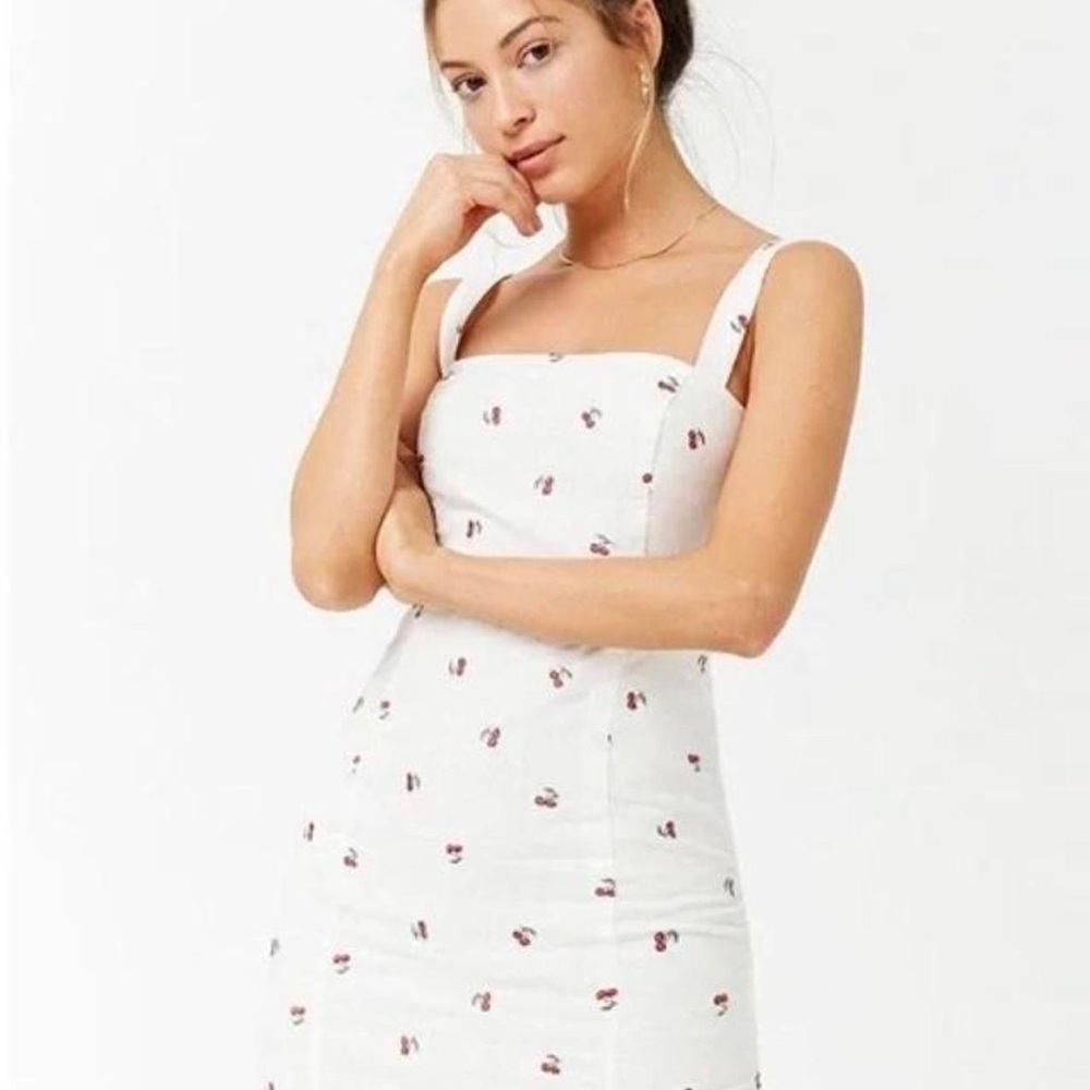 Forever 21 | M | 🍒 White Dress with Cherry Print